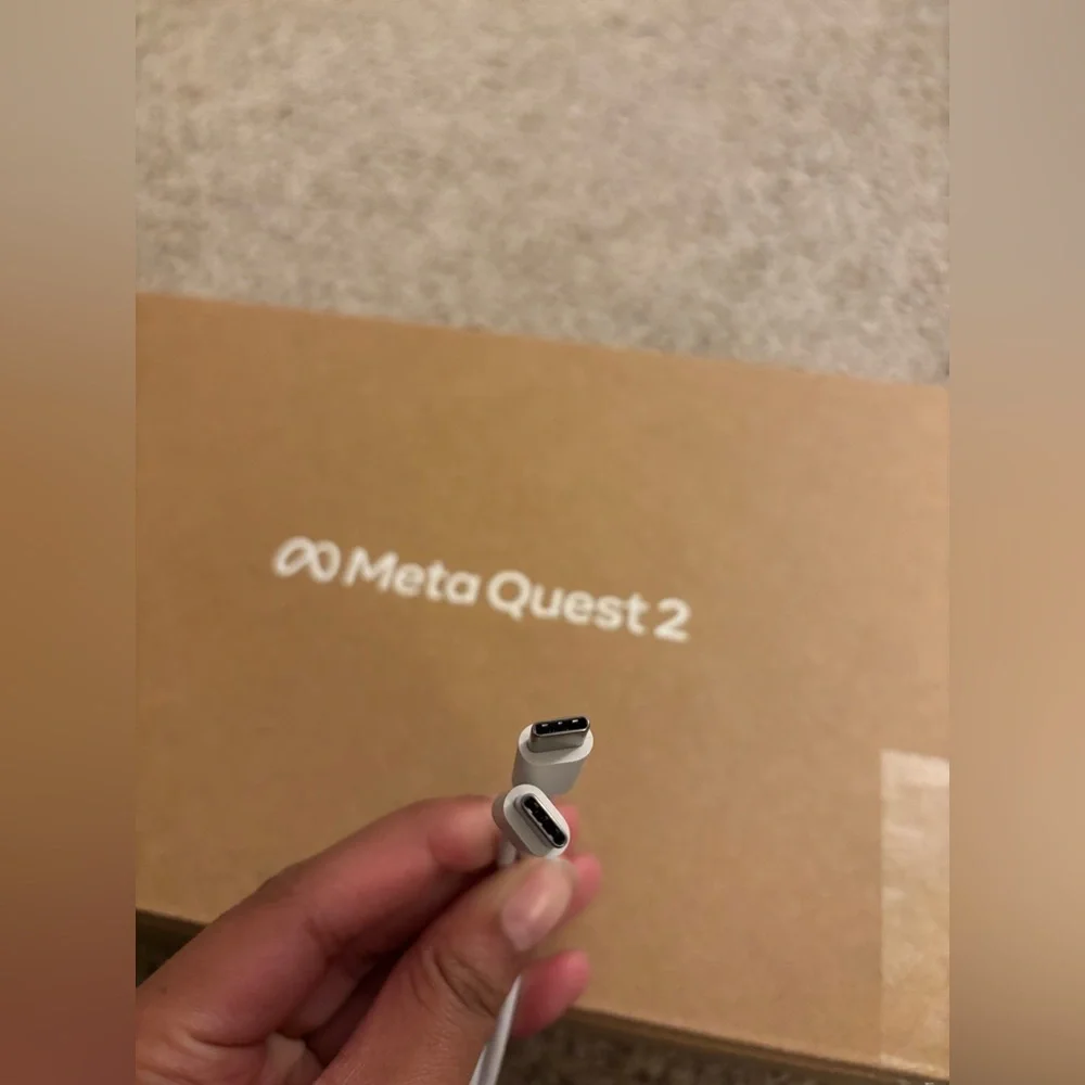 META QUEST 2 IMMERSIVE ALL IN ONE VIRTUAL REALITY HEADSET